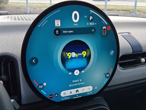 Used 2025 MINI Cooper 2-Door Hardtop image 17