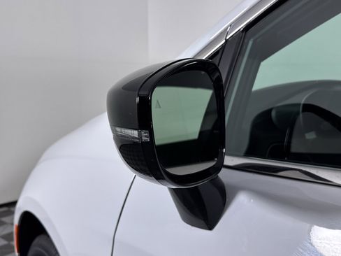 New 2026 Chrysler Voyager LX image 27