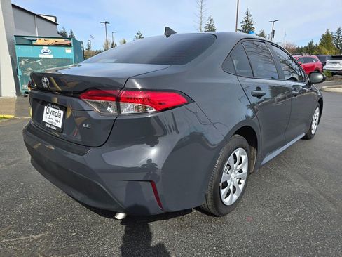 Used 2024 Toyota Corolla LE FWD image 4
