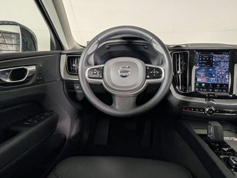 Used 2025 Volvo XC60 B5 Plus AWD/4WD image 21
