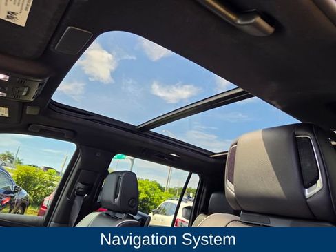 Used 2024 Cadillac Escalade ESV Premium Luxury AWD/4WD image 8