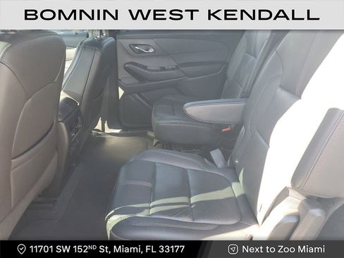 Used 2022 Chevrolet Traverse RS image 12