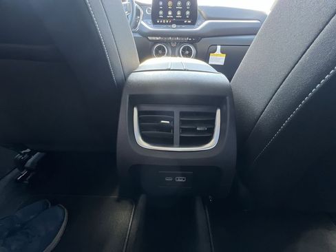 Certified 2025 Chevrolet Blazer LT w/ Convenience Package image 20