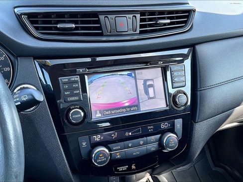 Used 2017 Nissan Rogue SV AWD/4WD image 21