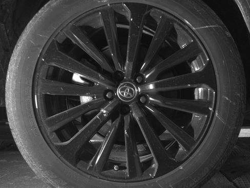 Used 2025 Toyota Highlander XSE image 12