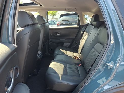 Certified 2024 Honda HR-V EX-L image 10