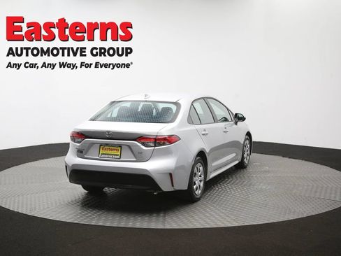 Used 2025 Toyota Corolla LE FWD image 38