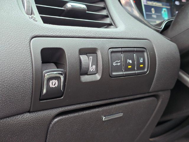 Used 2015 Chevrolet Impala LT w/ Convenience Package FWD image 24