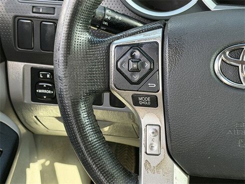 Used 2014 Toyota Tacoma PreRunner image 15