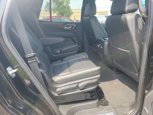 Used 2024 GMC Yukon SLT AWD/4WD image 6