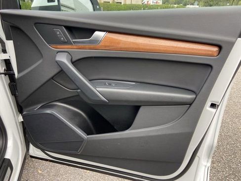 Certified 2023 Audi Q5 2.0T Premium w/ Convenience Package image 28