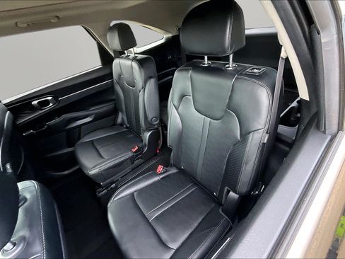 Used 2025 Kia Sorento EX w/ EX Panoramic Sunroof Package AWD/4WD image 18