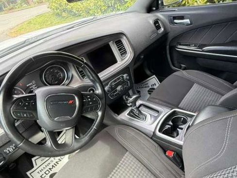 Used 2023 Dodge Charger SXT RWD image 2