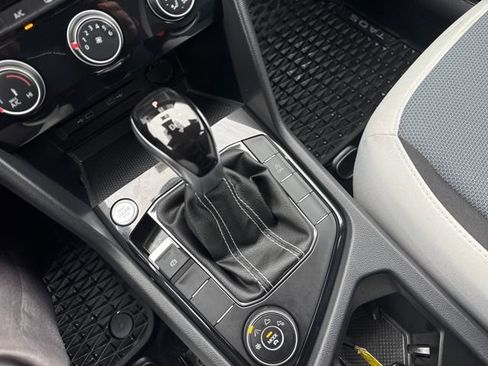 Certified 2025 Volkswagen Taos S image 27