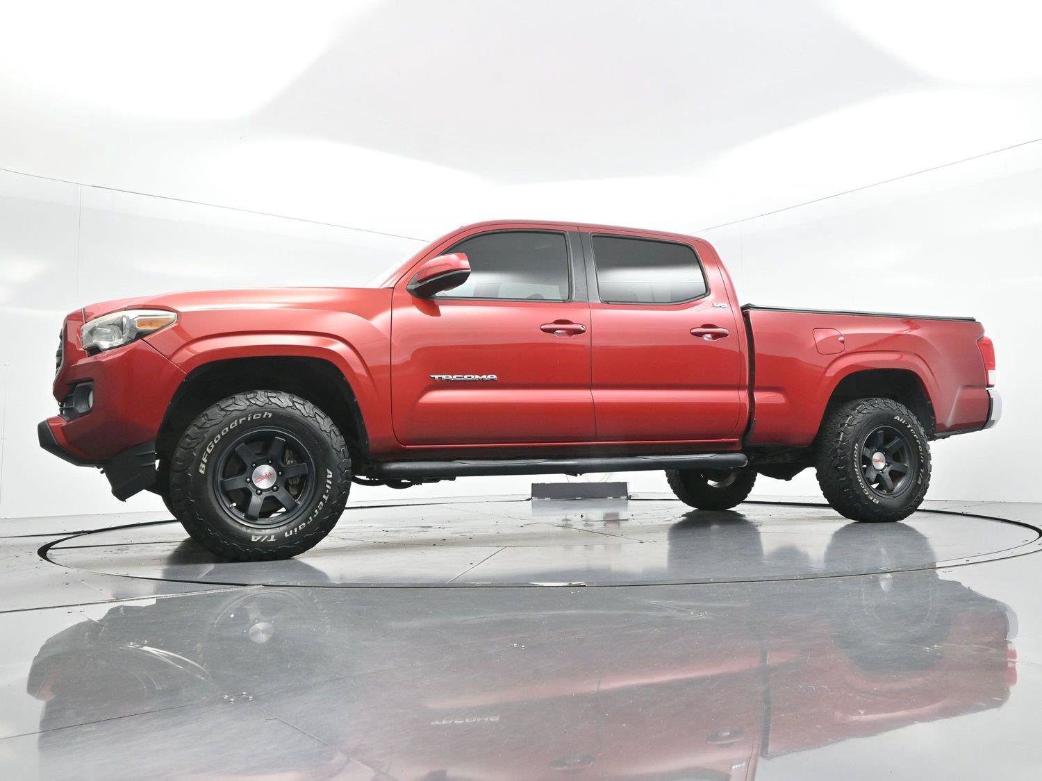 Used 2016 Toyota Tacoma SR5 w/ Towing Package RWD image 41