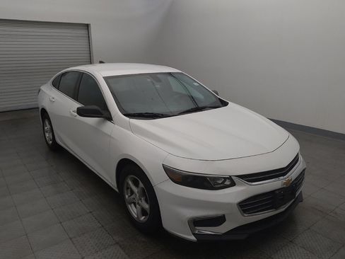 Used 2018 Chevrolet Malibu LS w/ LPO, Convenience Package 1 FWD image 13