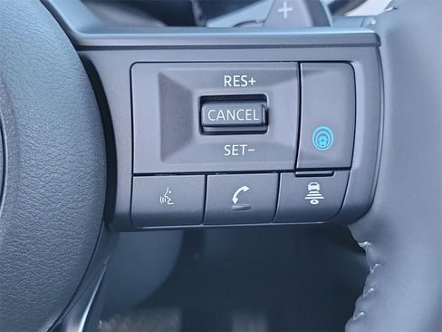 New 2025 Nissan Pathfinder SV w/ SV Premium Package image 12