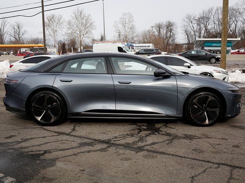 Used 2024 Lucid Air Touring image 19