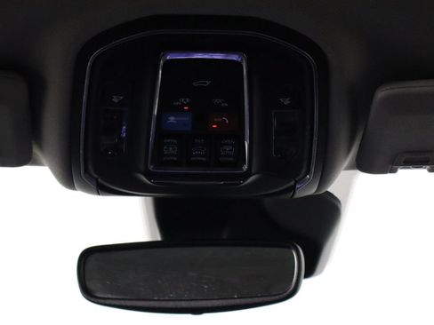 Used 2022 Jeep Grand Cherokee L Limited w/ Black Appearance Package RWD image 28