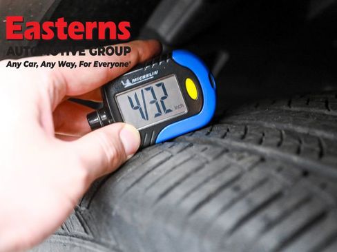 Used 2022 Nissan Rogue SV image 25