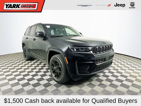 New 2026 Jeep Grand Cherokee Altitude image 1