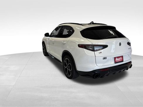 Used 2024 Alfa Romeo Stelvio Veloce AWD/4WD image 5