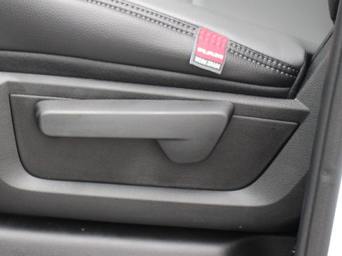 Used 2025 RAM 3500 Tradesman w/ Chrome Appearance Group image 5