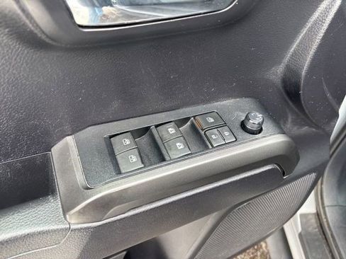 Used 2020 Toyota Tacoma TRD Off-Road image 14