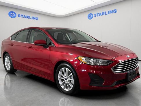 Used 2020 Ford Fusion SE FWD image 13