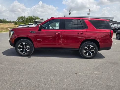 New 2026 GMC Yukon AT4 w/ AT4 Premium Package AWD/4WD image 8