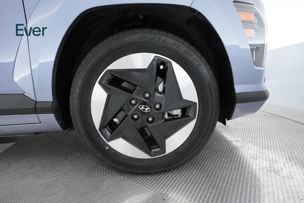 Used 2025 Hyundai Kona SEL FWD image 20