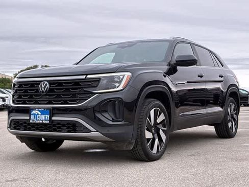 Used 2024 Volkswagen Atlas Cross Sport SE FWD image 14