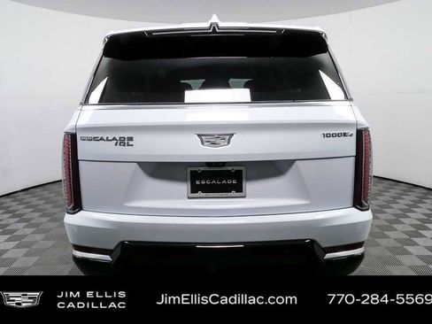 New 2026 Cadillac Escalade IQL Luxury image 31