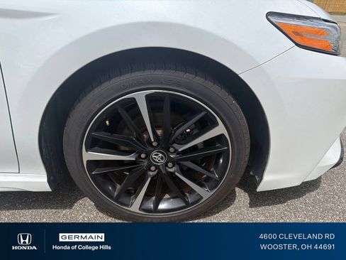 Used 2020 Toyota Camry XSE FWD image 4