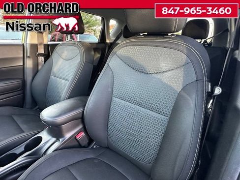 Used 2016 Kia Soul + FWD image 10