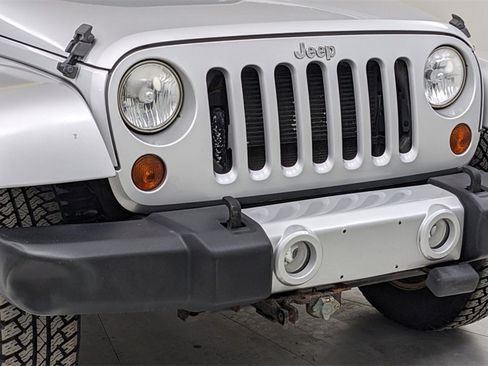 Used 2012 Jeep Wrangler Unlimited Sahara w/ Dual Top Group image 38