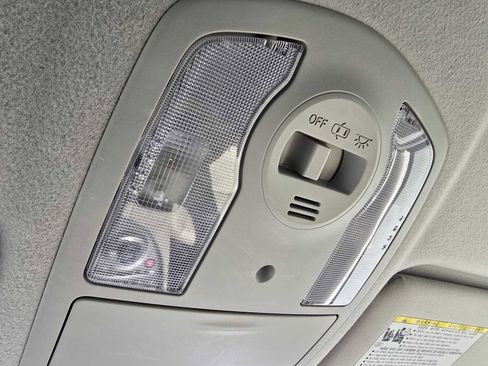 Used 2012 Toyota Prius Four image 35