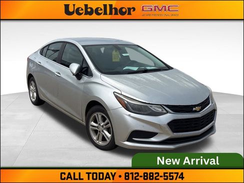 Used 2016 Chevrolet Cruze LT FWD image 1