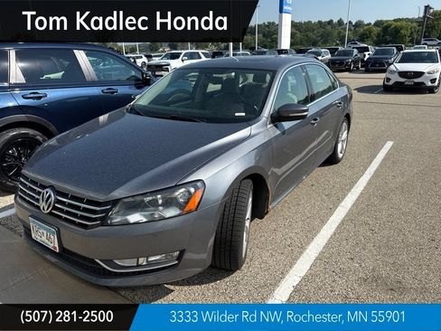 Used 2013 Volkswagen Passat 3.6 SE FWD image 1