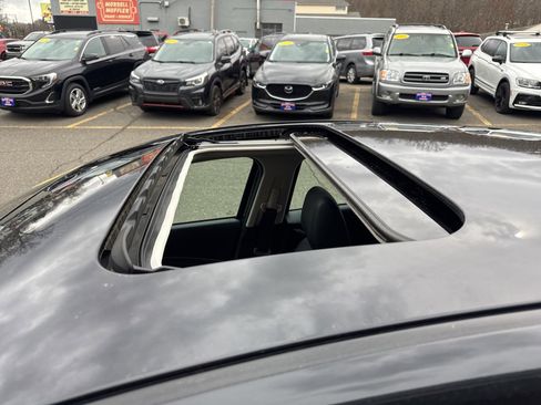 Used 2017 MAZDA MAZDA3 Grand Touring image 33