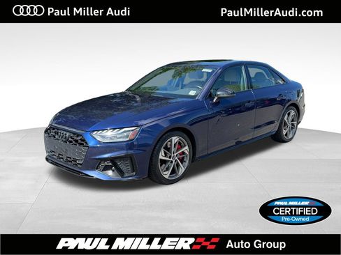 Used 2022 Audi A4 2.0T Premium Plus w/ Premium Plus Package AWD/4WD image 1