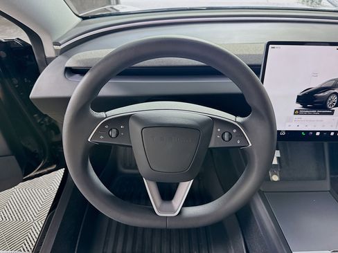 Used 2025 Tesla Model 3 RWD image 14