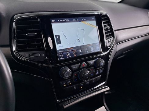 Used 2019 Jeep Grand Cherokee Limited image 19