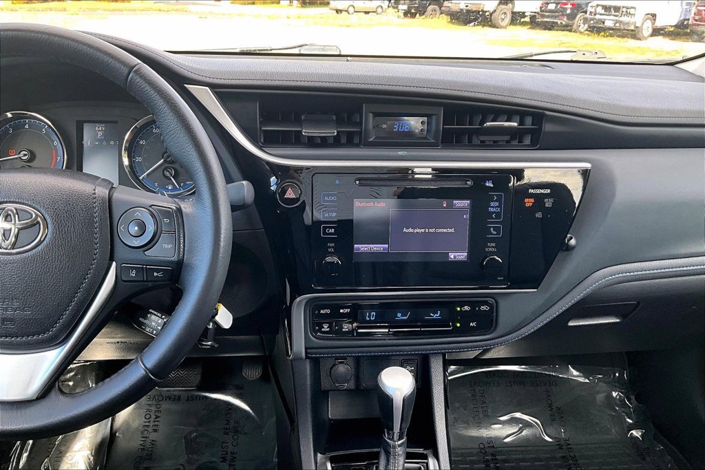 Used 2017 Toyota Corolla SE FWD image 8