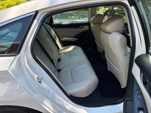 Used 2019 Honda Accord Touring image 28