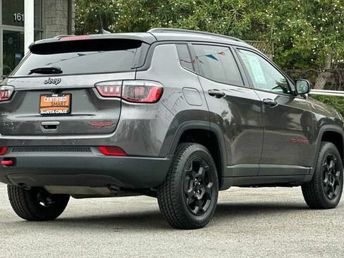 Used 2023 Jeep Compass Trailhawk w/ Sun and Sound Group AWD/4WD image 4