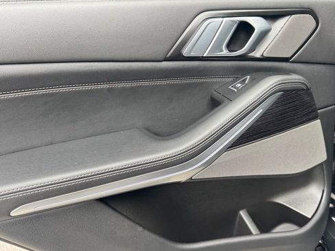 Certified 2025 BMW X5 xDrive40i w/ M Sport Package image 23