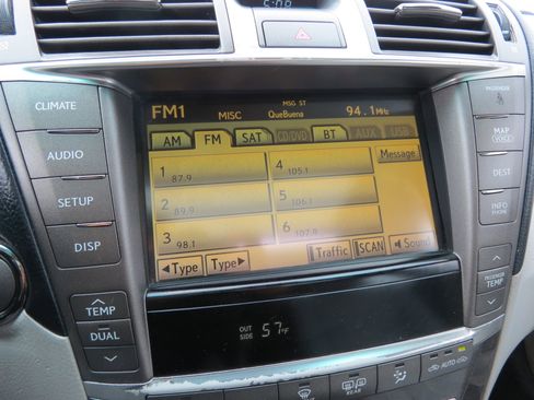 Used 2011 Lexus LS 460 image 24