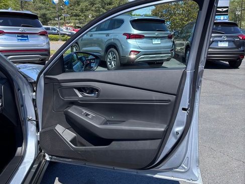 Used 2025 Honda Accord SE image 47