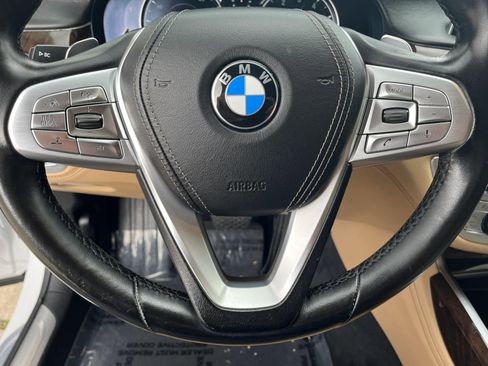 Used 2016 BMW 750i RWD image 18